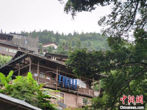 贵州|村里最好的建筑是学校，这个贵州山村5年出了36名大学生