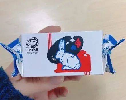 同仁堂|大白兔推唇膏，同仁堂开咖啡店…这画风你万万想不到！