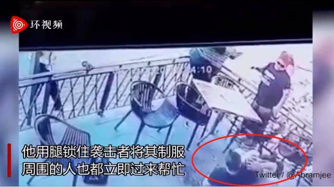 画面曝光 男子在餐馆强行抢夺儿童