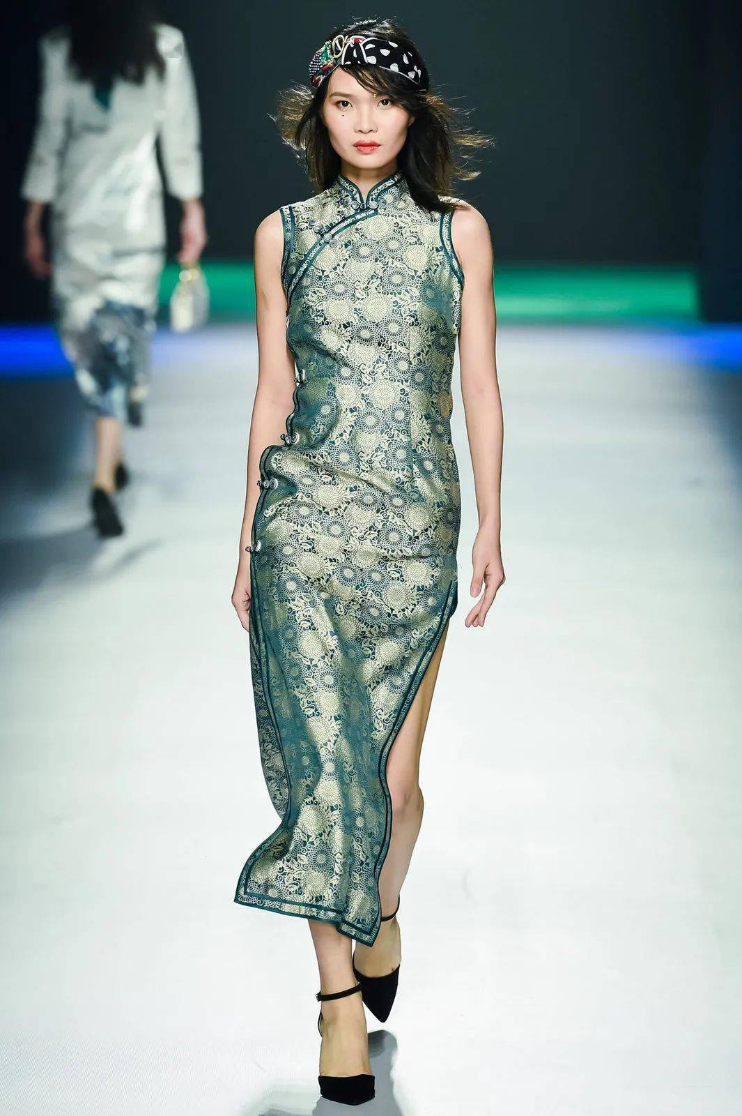 品牌|赏心悦目的高定女装新品牌——禧媚莲依(Charming Lotus)丨2020广东时装周-秋季