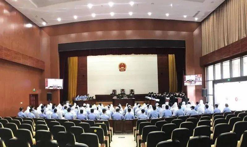 2020年8月28日,我县人民法院在环江县人民法院第一审判庭一审公开