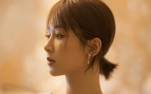 高定|杨紫大牌珠宝土到极致!高定代言被扒用手替?很有两元店的既视感