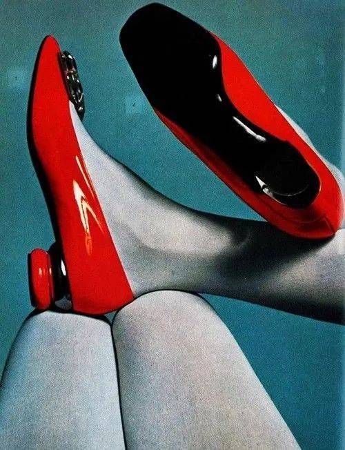 高跟鞋|100张大师镜头下危险迷人的高跟鞋