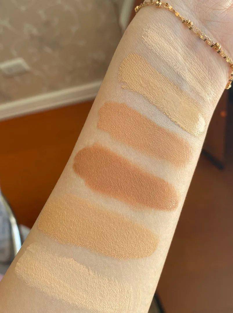 郑瑄茉|BLACKPINK回归造型都是天价？深扒明星化妆师用什么！