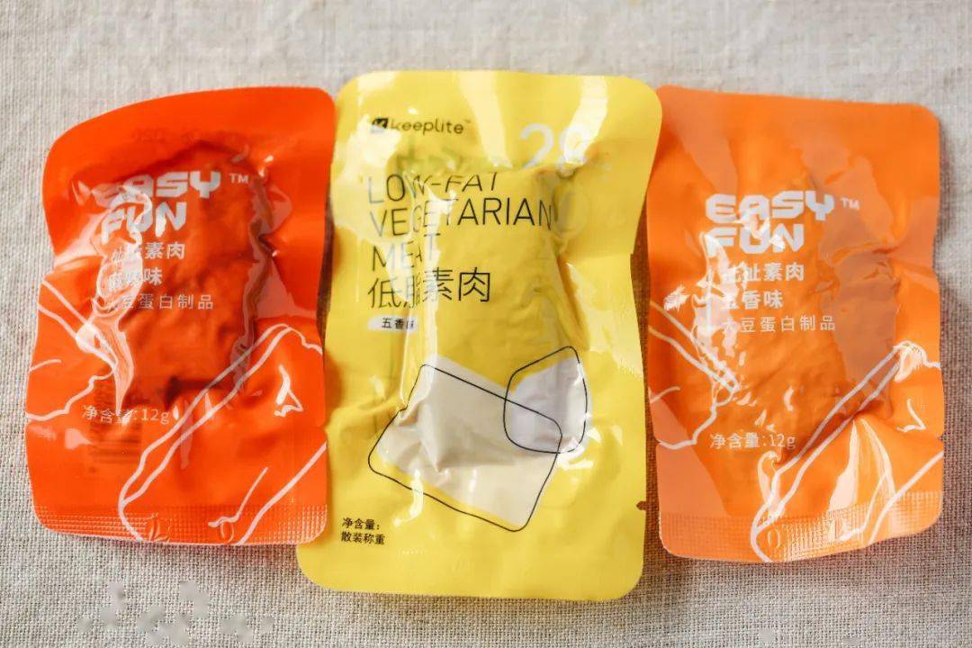 减肥|低卡零食和减肥代餐到底是不是智商税？我们花了1000块为你找答案