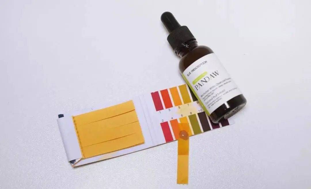 潘达|日本20年老木头,经1300°高温烧成“变态黑炭”,几分钟溶掉黑头,太神奇!