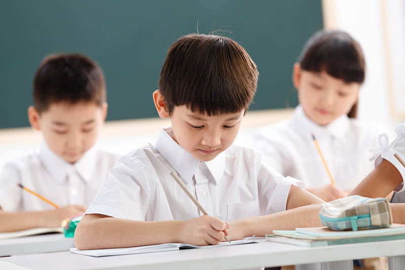 作文选|从业十年的语文老师谈范文习作：“我是绝不推荐作文选的”