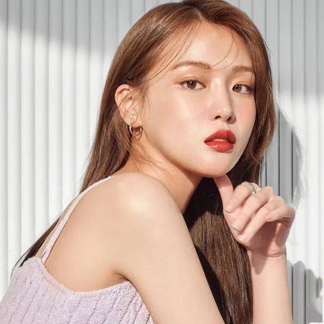 肌肤|水光妆升级版来了,又美又立体的海豚玻璃肌你听过吗?