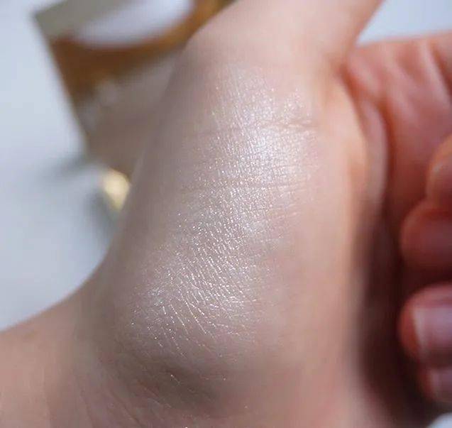 肌肤|水光妆升级版来了,又美又立体的海豚玻璃肌你听过吗?