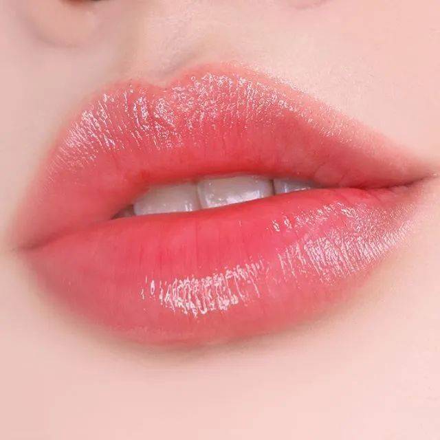 肌肤|水光妆升级版来了,又美又立体的海豚玻璃肌你听过吗?