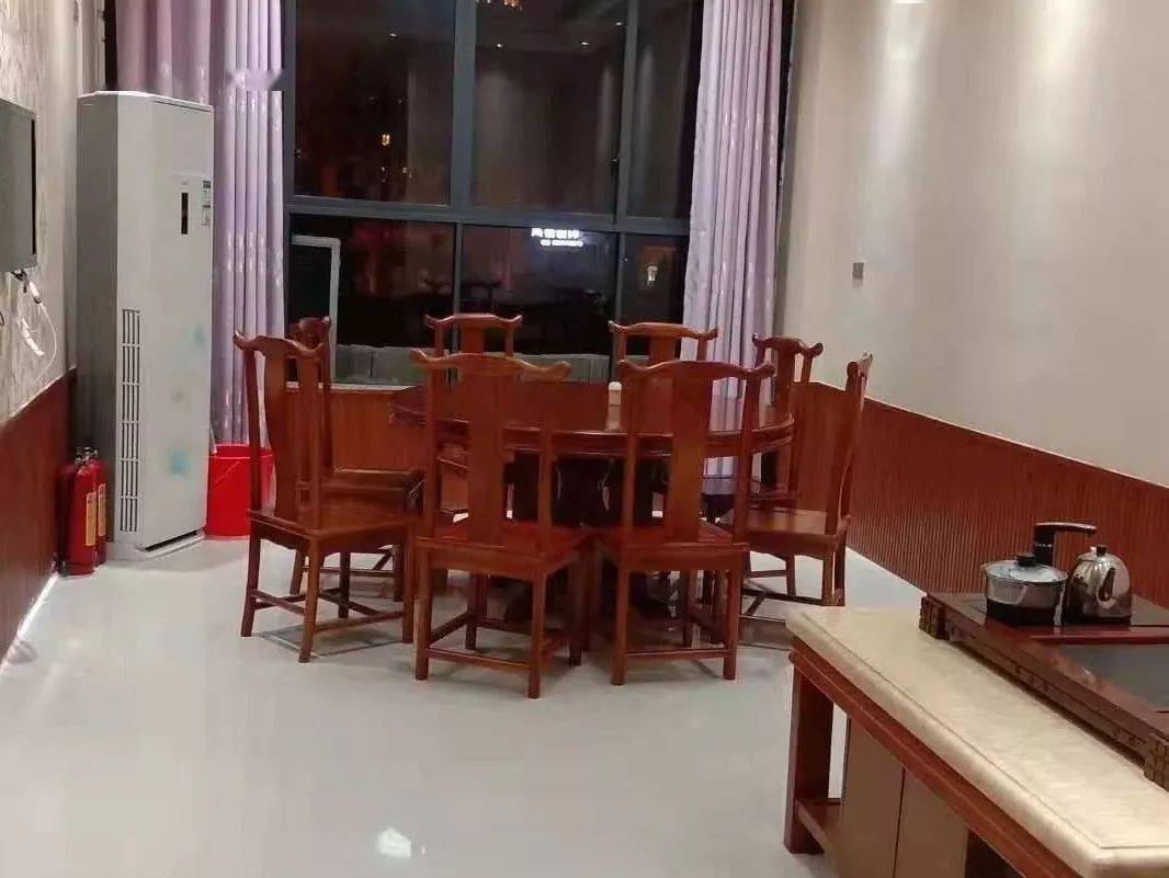 活动|情满中秋,武宣味滋坊总店新一波福利来了!啤酒、烧烤、油茶送送送,约起!喜迎国庆