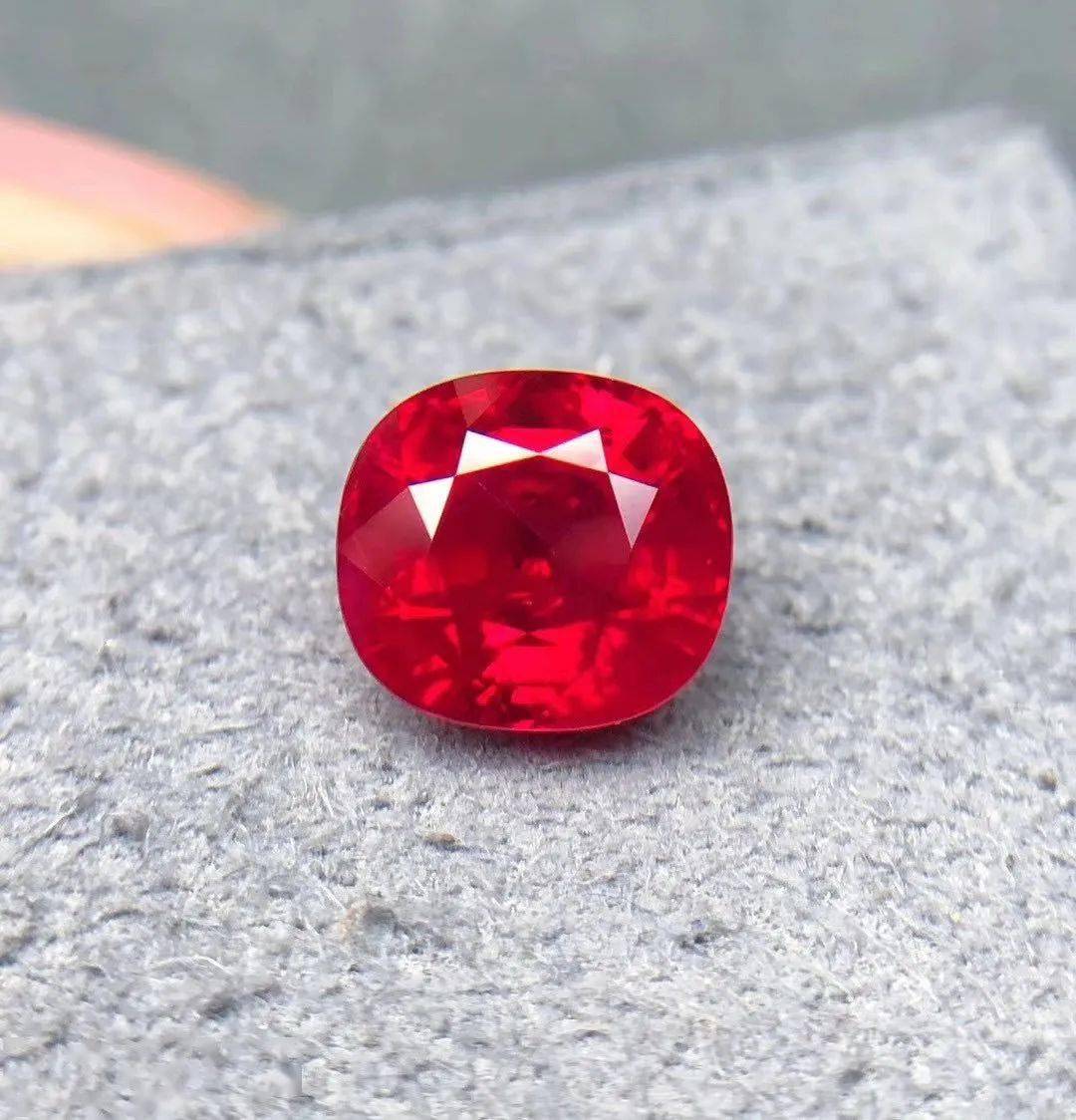 老年人|41岁女子10年时间里和8名老年人结婚 骗走大量珠宝和钱财后悲剧