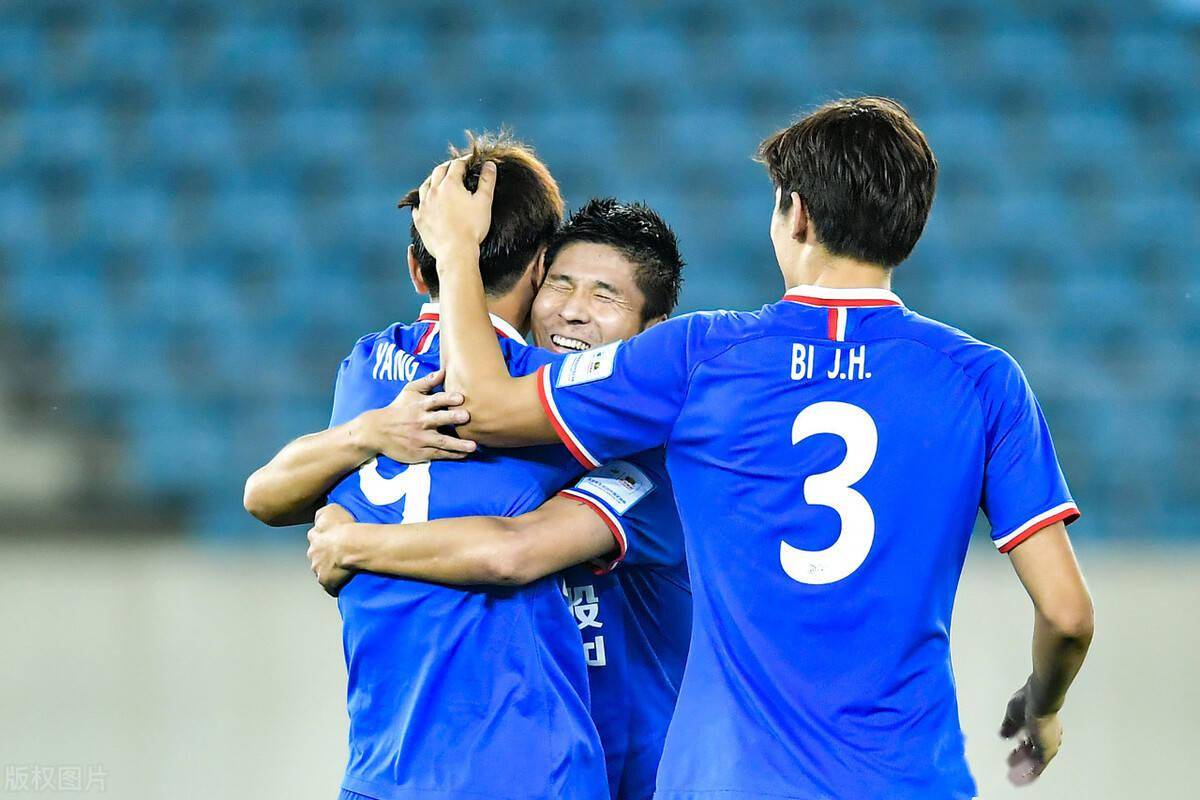 张功救主钱杰给失点 广州富力点球大战5|华体会网站(图6)
张功救主钱杰给失点 广州富力点球大战5|华体会网站(图6)