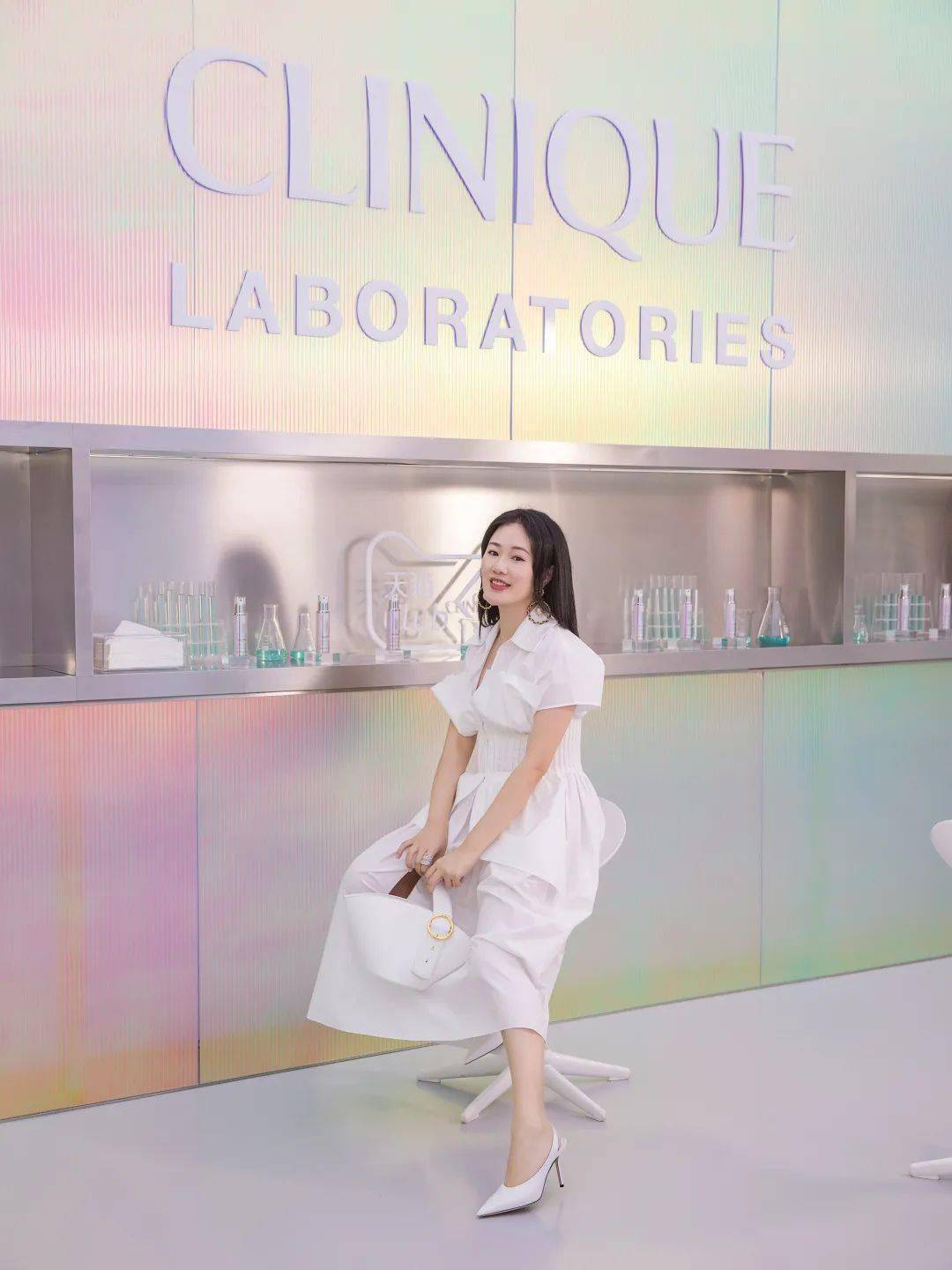 倩碧|在302万人美白片场，我被皮肤真相小黑屋爆击了……