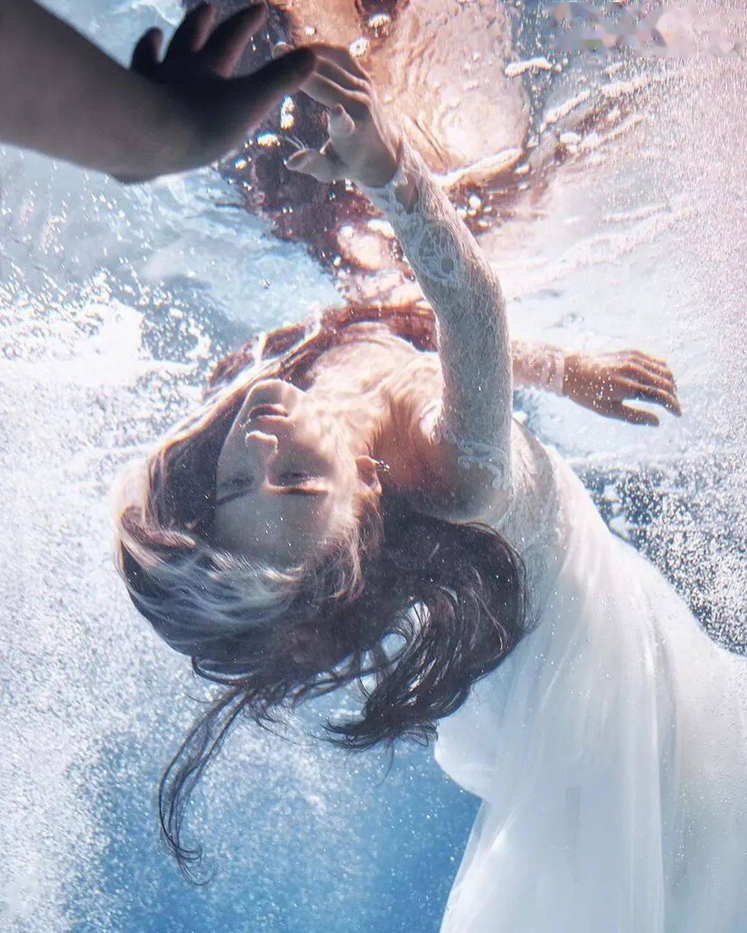 公主|迪士尼抓错了在逃公主？网友：是，真公主正在俄罗斯当女王！