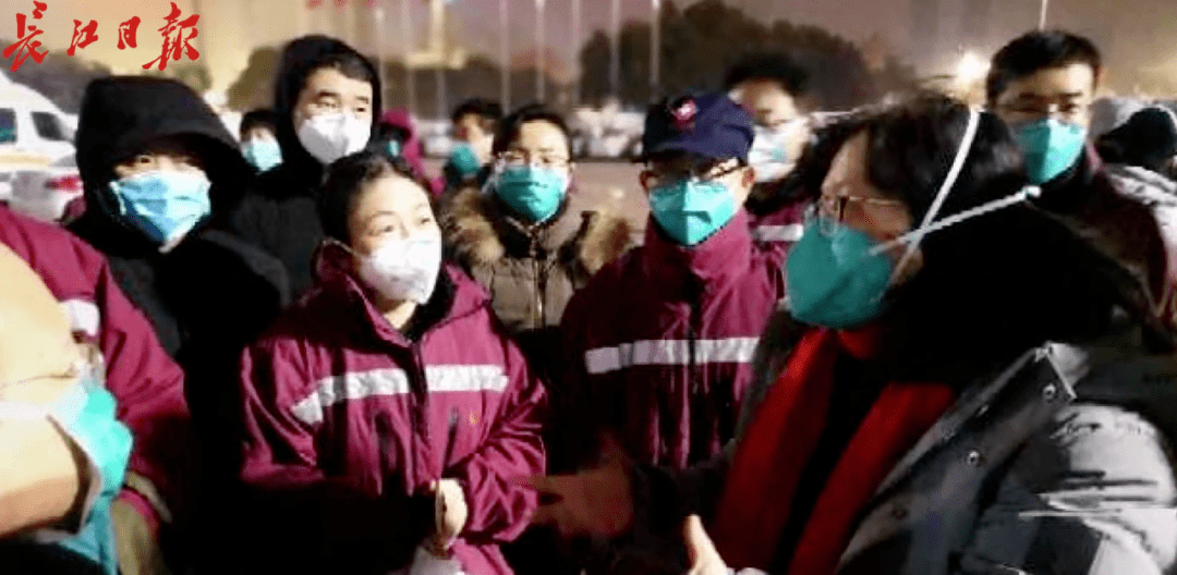 文泰|一家三口成校友，羡慕了！