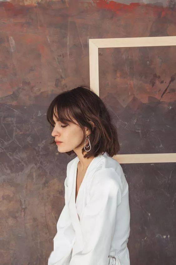 衣服|我减少了买衣服的次数，却穿的越来越好看了！