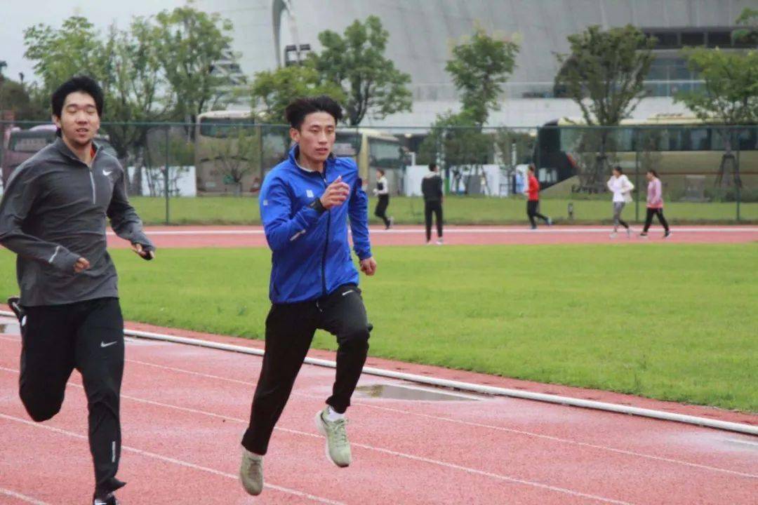 号码578田航 号码579周浩文男子4x400接力号码568夏雨雨 女子10000m王