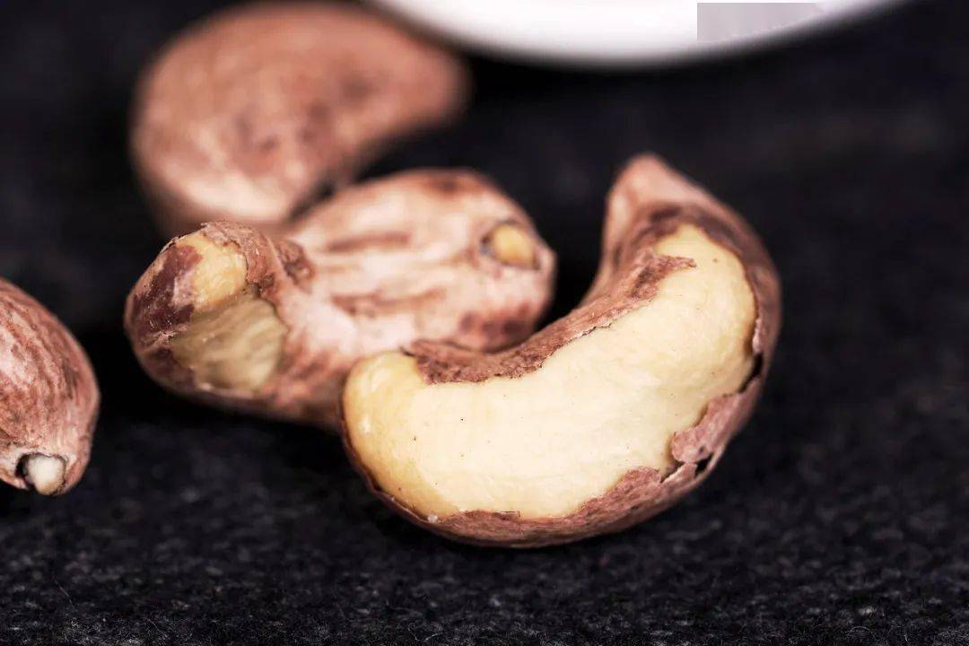 坚果|一定要试试这款【带衣腰果】了！又营养又好吃！平时喜欢吃坚果的股东