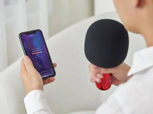 征服|把“乘风破浪姐姐“都征服了！有TA，哪里都是K歌房！