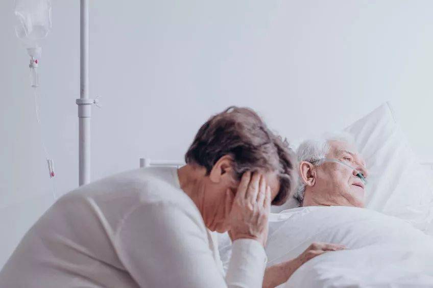 爸妈|别拦着爸妈跳广场舞，没准能预防阿尔茨海默病呢