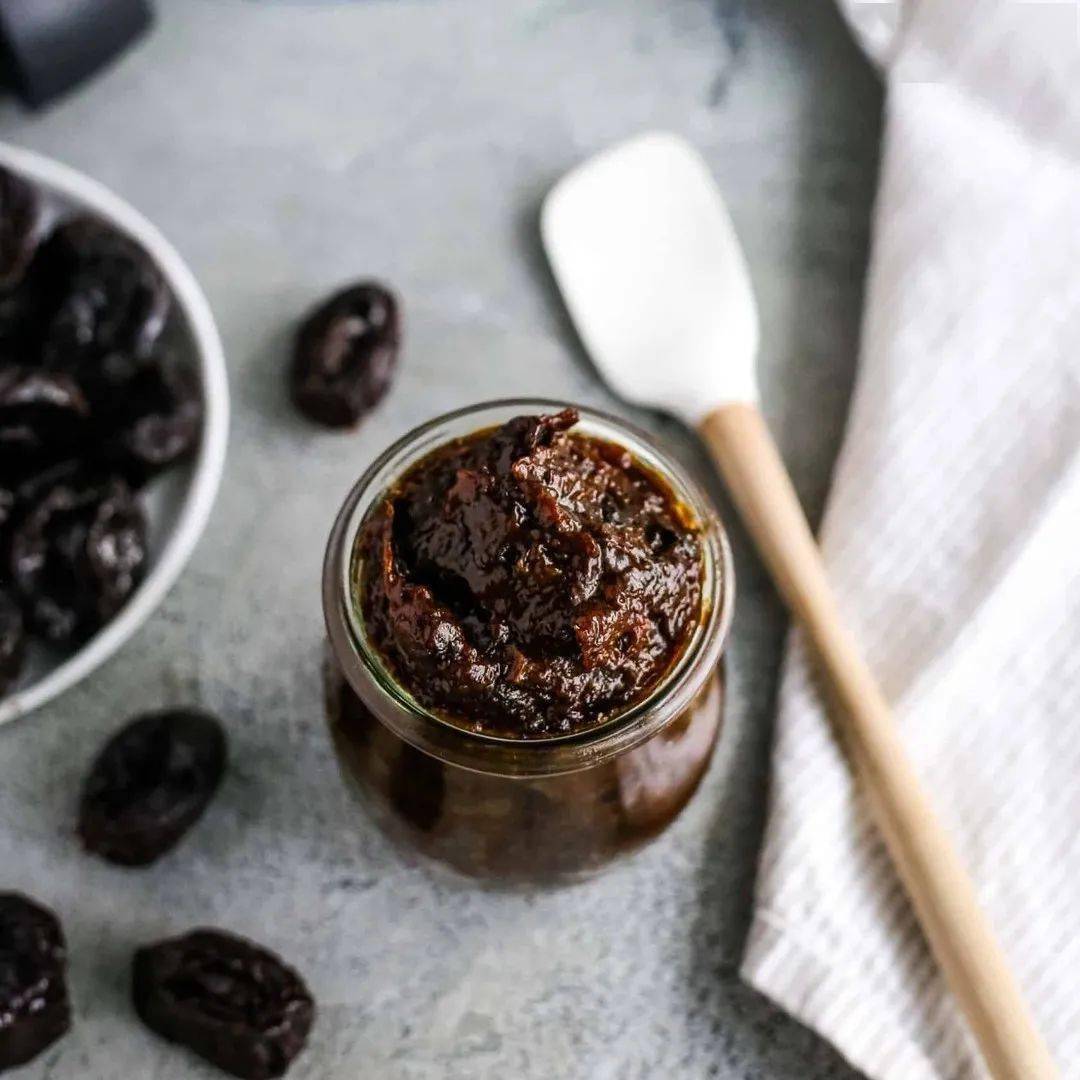 水润|《恶之花》李准基变身韩版“张东升”，女主发光美貌全靠“妆”？