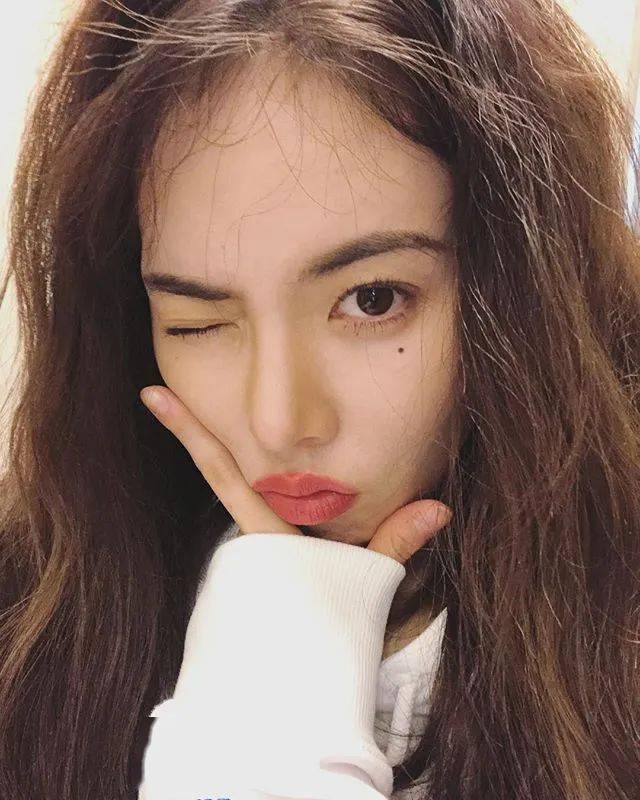 水润|《恶之花》李准基变身韩版“张东升”，女主发光美貌全靠“妆”？