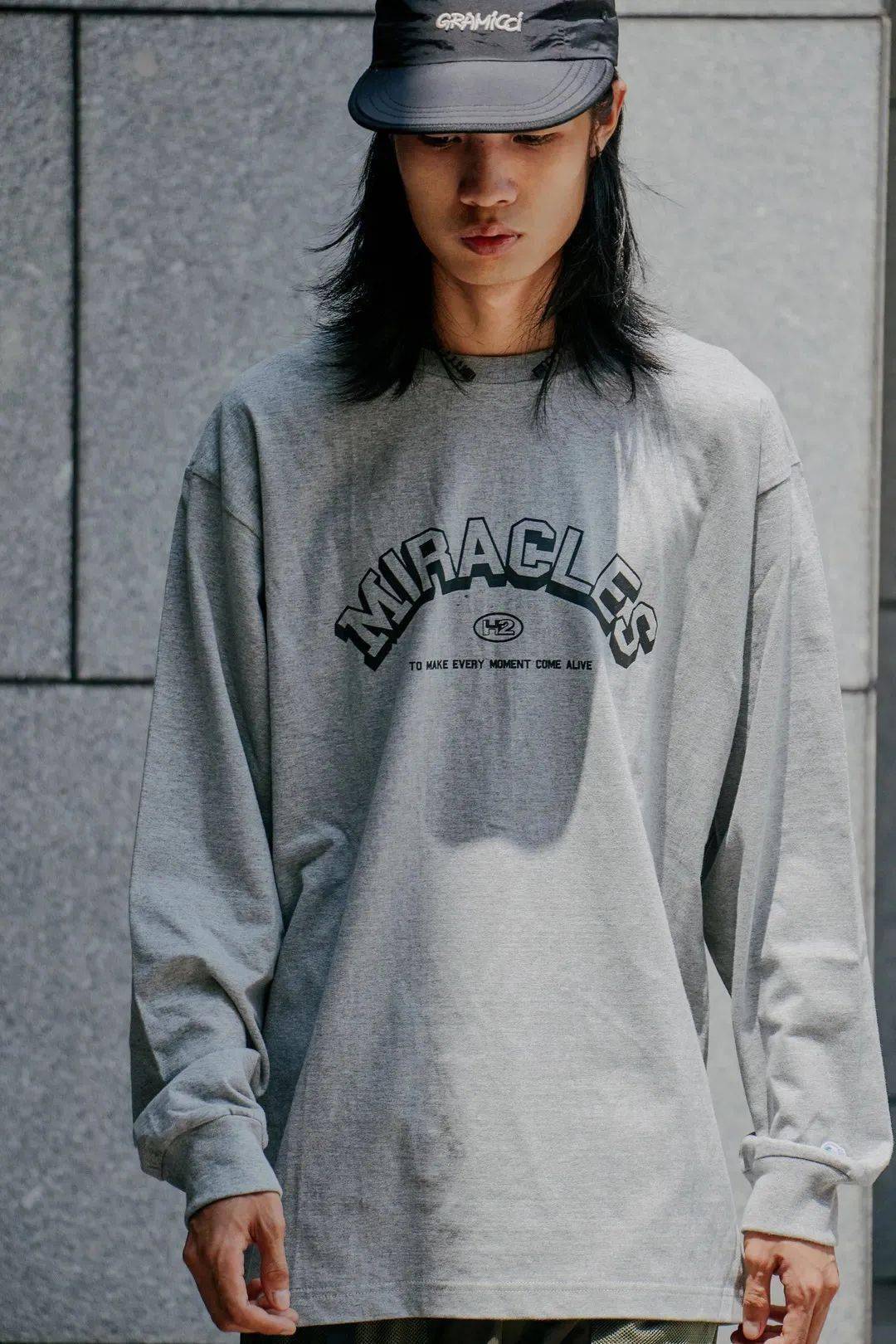 Banksy|潮事 | 这双写着汉字的 Nike ，我真的爱了