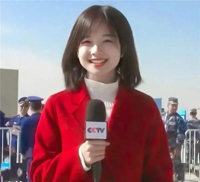 美女|刷屏!一美女记者火了!网友:爱上看新闻