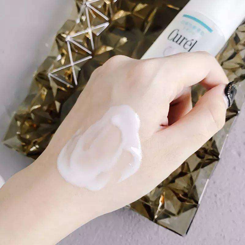 肌肤|谁说便宜没好货？这些平价护肤品好用又适合学生党！