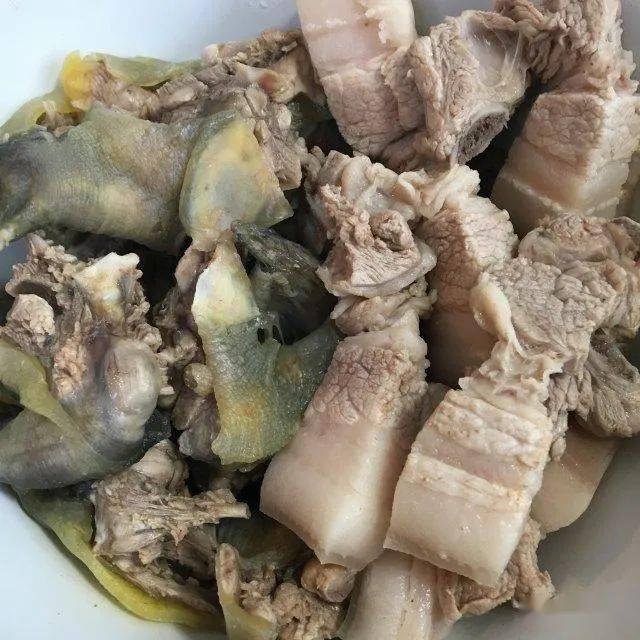 五花肉|色泽红润，鲜香入味！五花肉红烧甲鱼