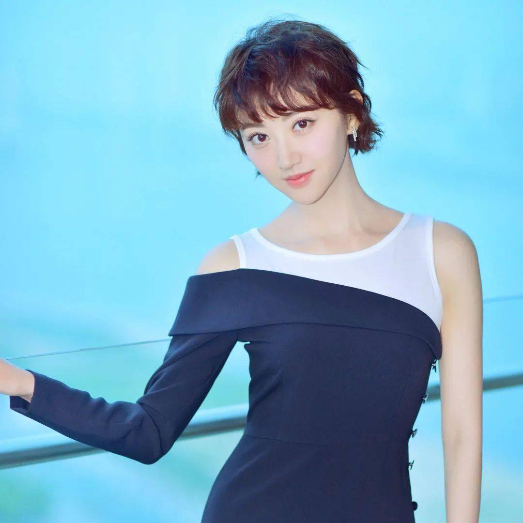 短发|这个女人好迷人！还有什么造型是她驾驭不了的？