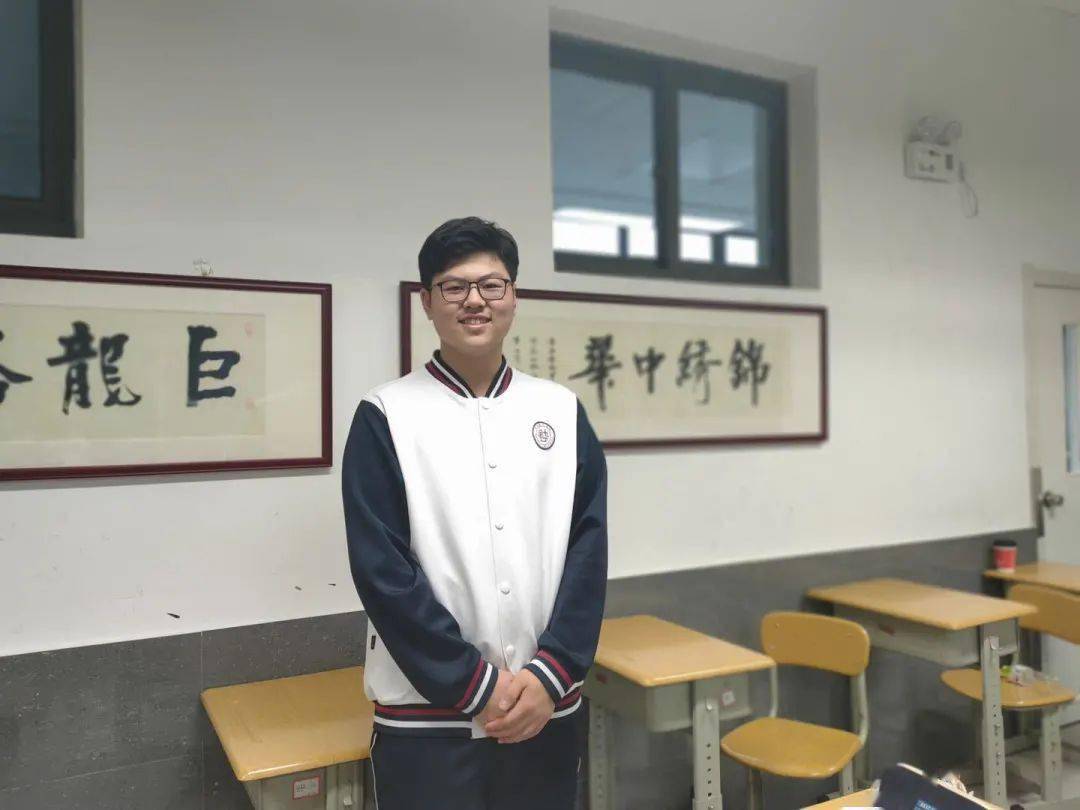 王泽恺同学模范遵守校规校纪,热爱班集体,乐于助人,有团队精神,积极