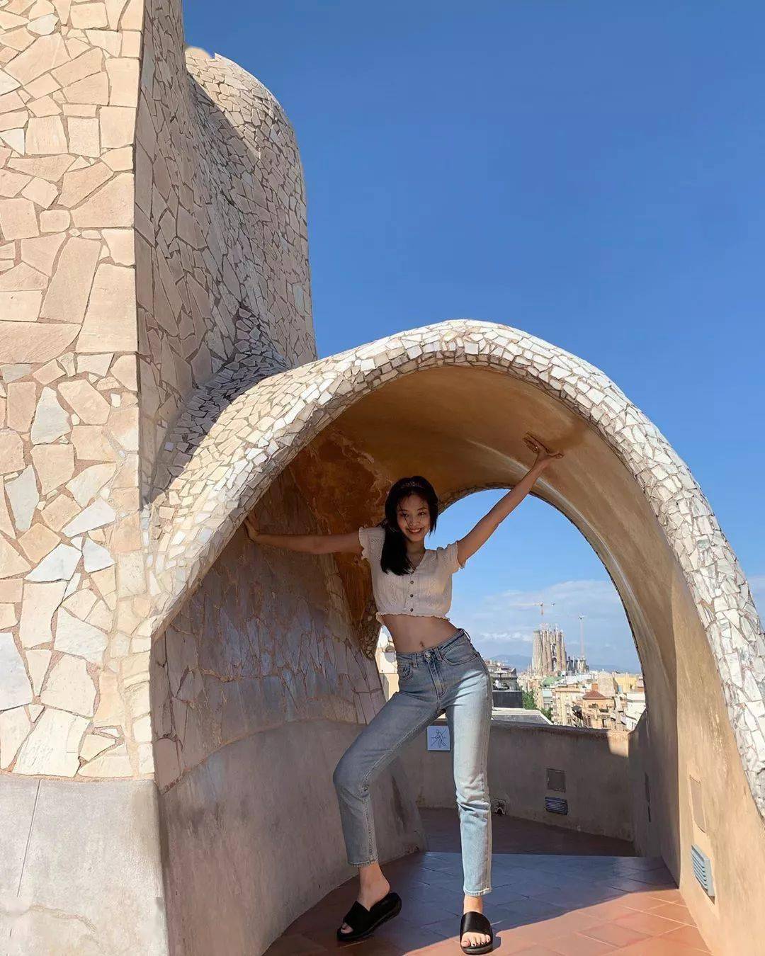 女王|穿对领口,不用减肥也能瘦!瘦!瘦!