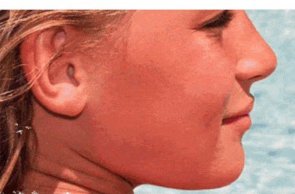 白成|黄轩录一天综艺就“黑化”，为啥同行的乔欣能躲过烈日，白成一道光？