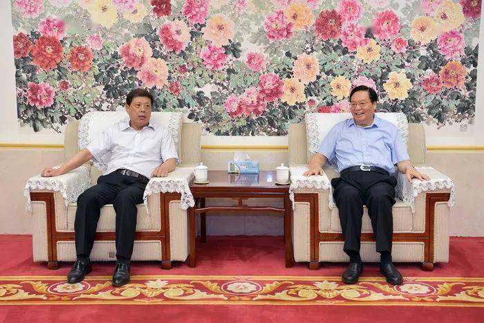 内部市委书记王安德到集团调研