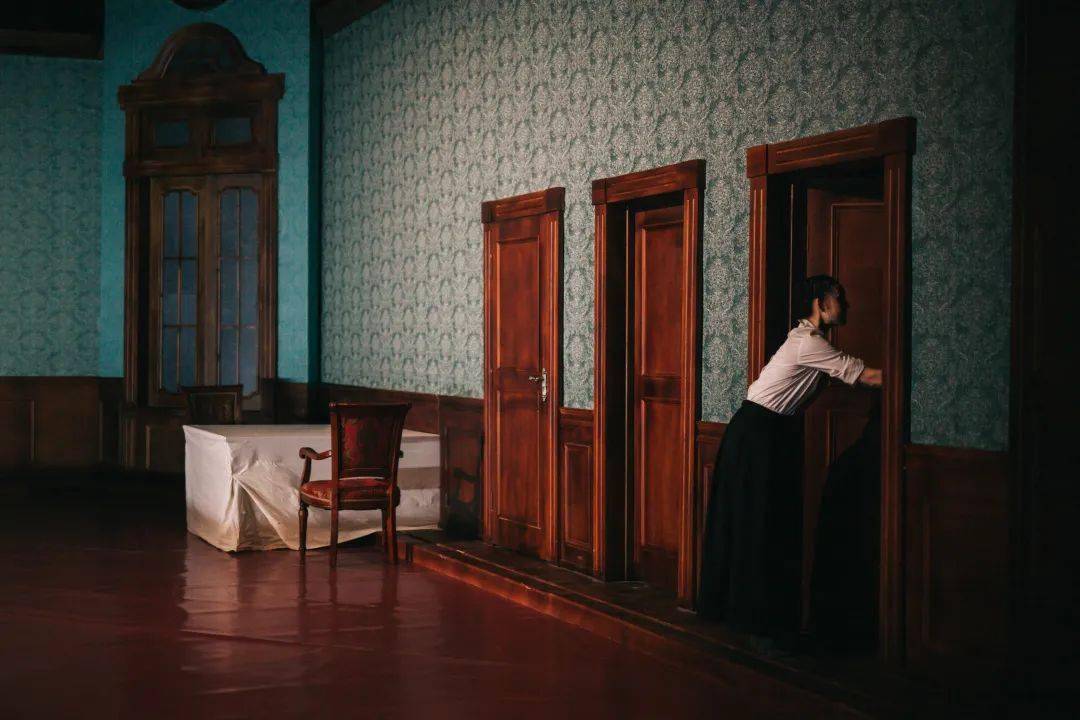 舞美|分享丨为什么舞剧《大饭店》的舞美服化美得让人上头