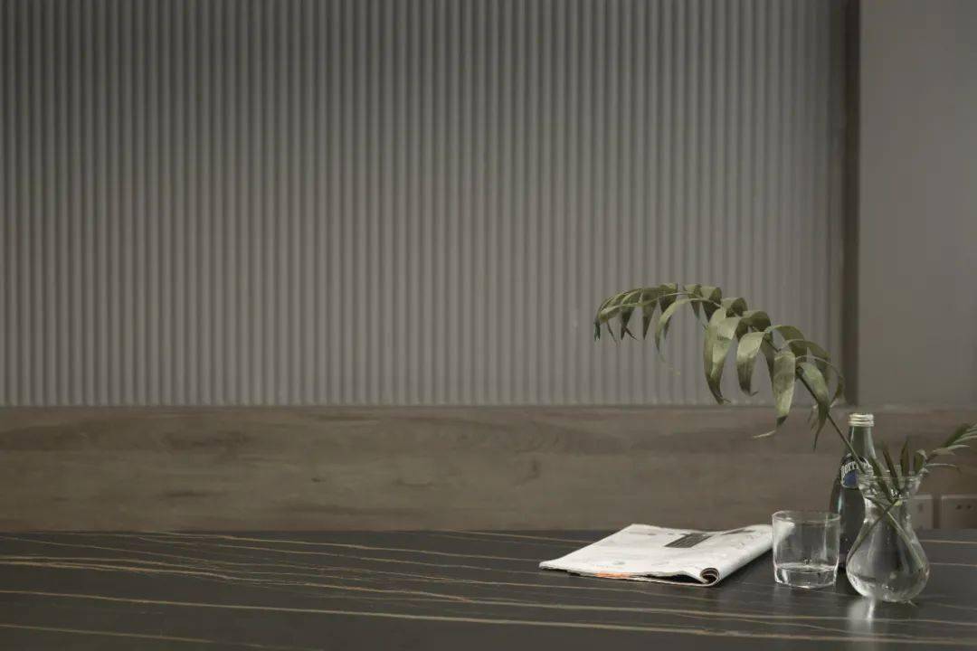 现代主义|KD板+波纹板，诠释现代主义的高级调性 l 名筑设计