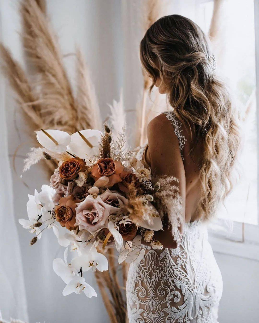 Lahav|一针一线还原维多利亚时期的典雅，世界顶级高定Galia Lahav的复古婚纱，美到词穷！