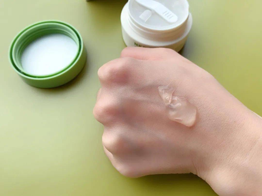 皮肤|刷酸=换脸？这个明星们超爱的百元刷酸好物搞定你的痘痘、闭口、黑头毛孔粗大还不怕烂脸！