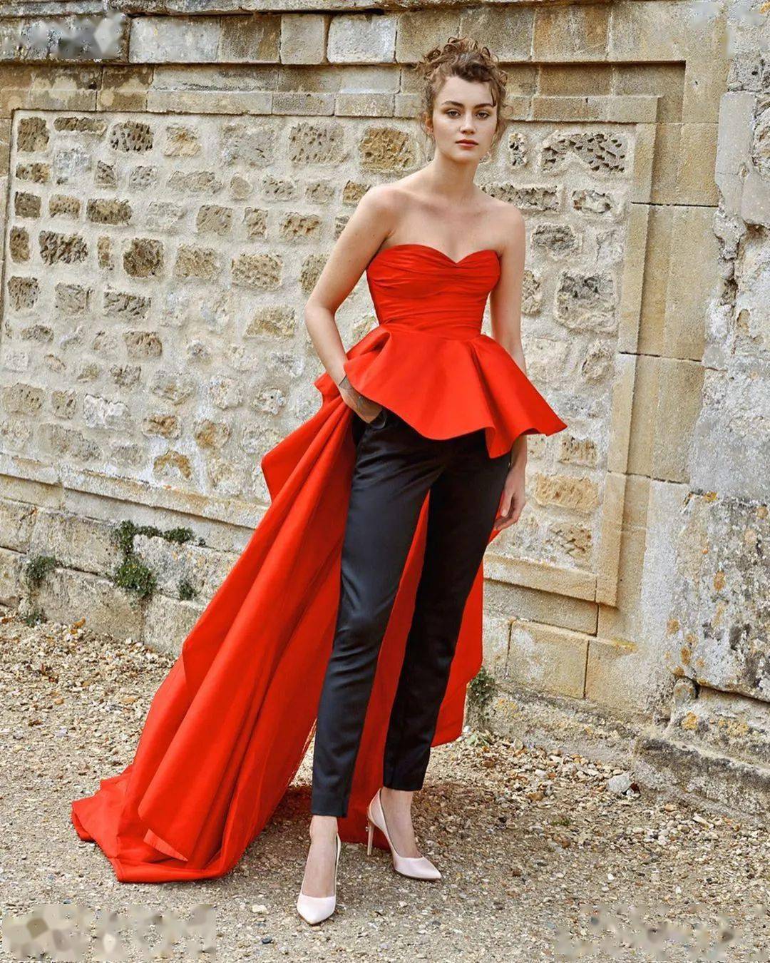 Lahav|一针一线还原维多利亚时期的典雅，世界顶级高定Galia Lahav的复古婚纱，美到词穷！