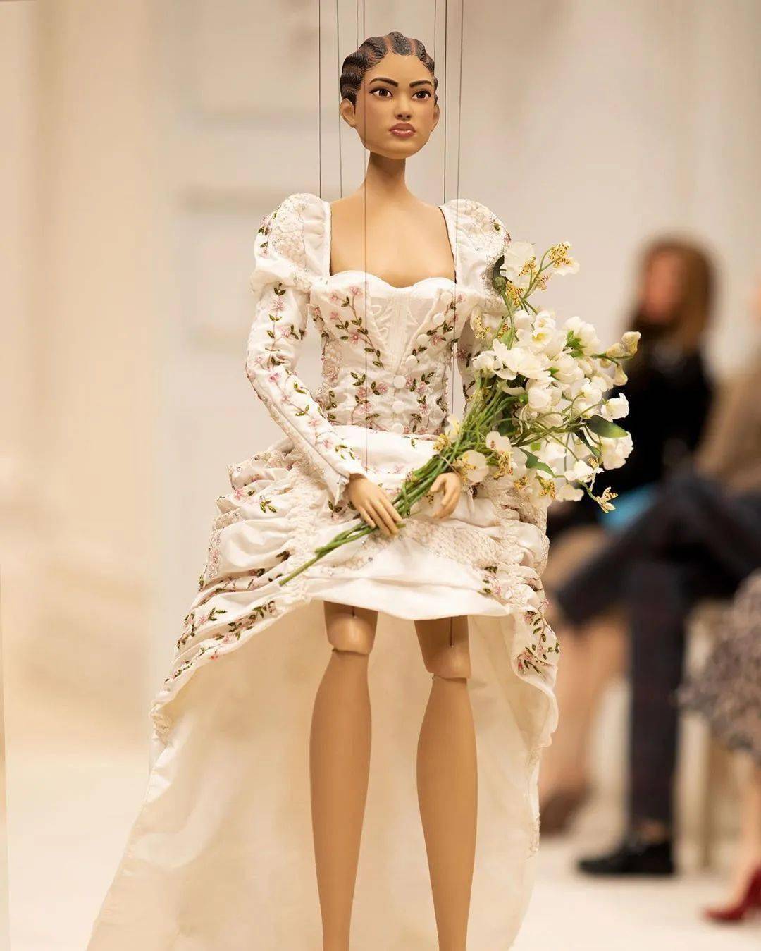 米兰|米兰时装周才举办两天,就有模特新冠阳性了!