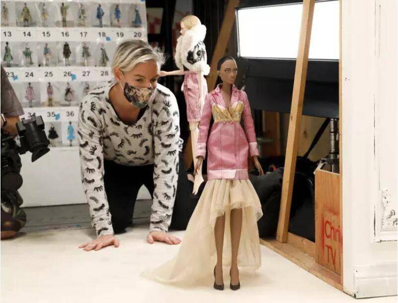 Scott|米兰时装周 MOSCHINO大玩木偶秀 可爱又惊喜