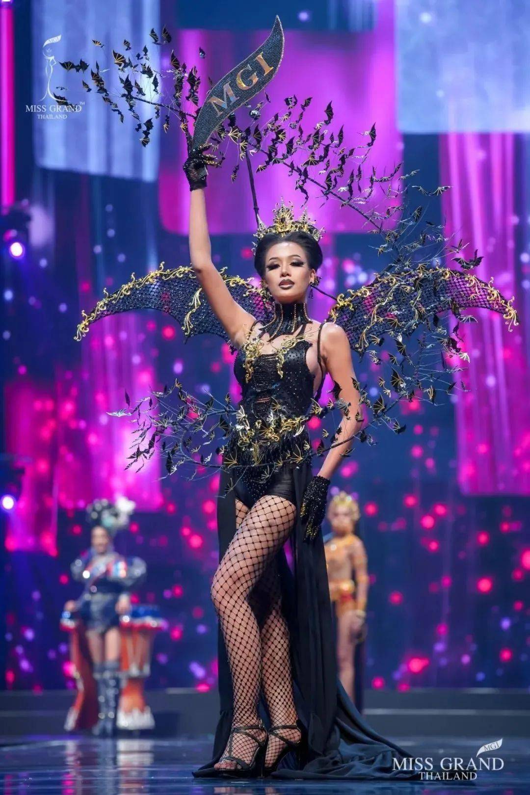 佳丽|性感到流鼻血！泰国妖艳选美燃爆全球，一波“大尺度”现场照，堪比维密