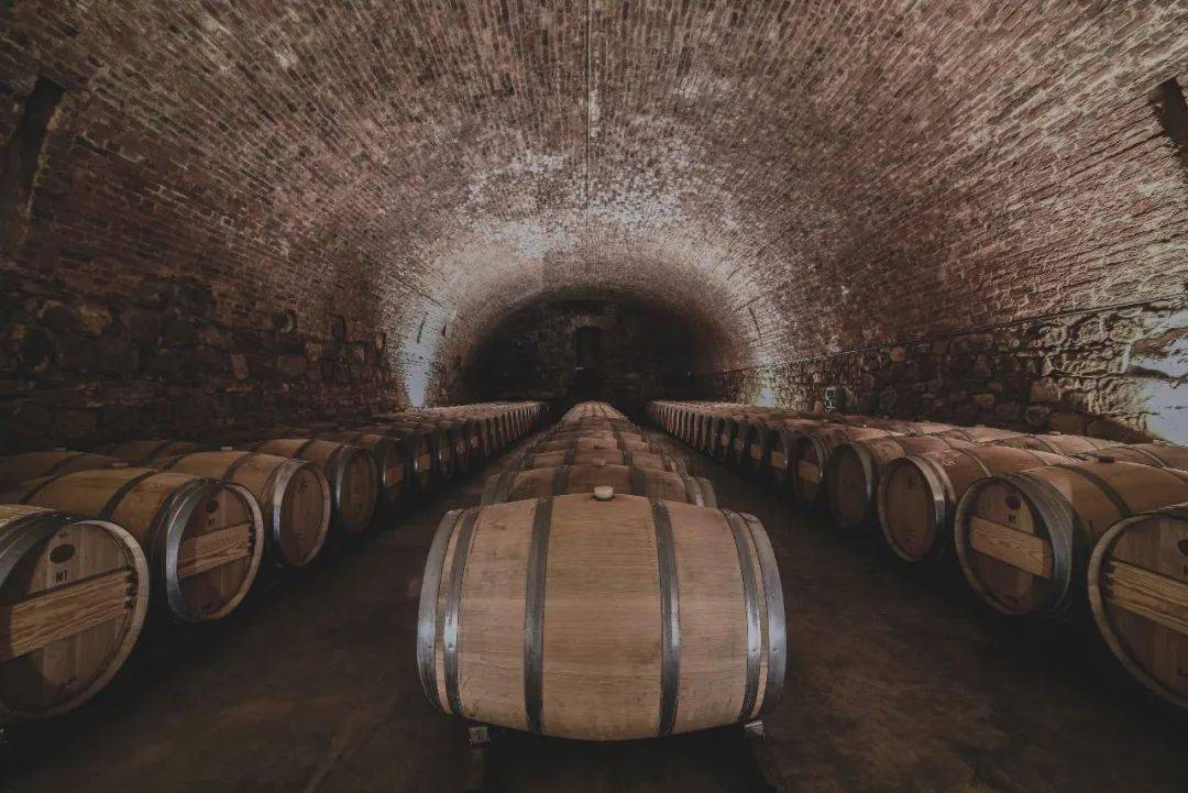 酒庄|旅途中总有好胃口带上一支红酒