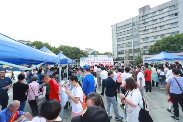 街道第七次人口普查领导小组(2)