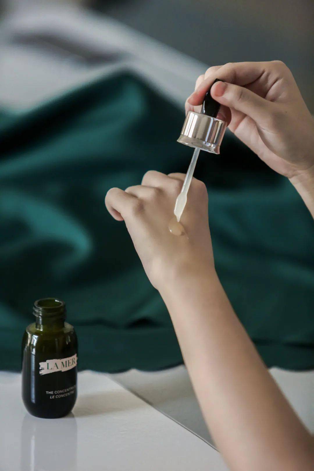 阿玛尔|收服宇宙级男神、站上联合国舞台,女人最高级的美都在她身上……