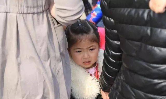 孩子|父母一定要重视怎样判断婴幼儿是不是吓着了?出现这五个症状