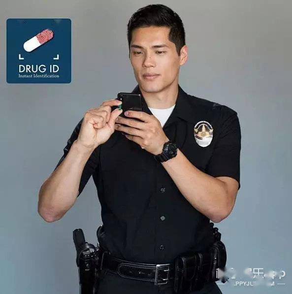 巨星|卡戴珊家族保镖帅出天际！被誉最性感巨星保镖，甚至有个人后援会