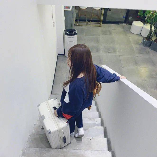 拉杆|轻便、结实又耐摔的NTNL万向轮拉杆行李箱，这个假期陪你乘风破浪！